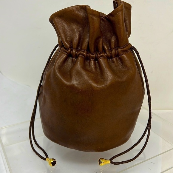 Gucci Leather Cinch Small Bucket Bag Purse - Picture 2 of 12